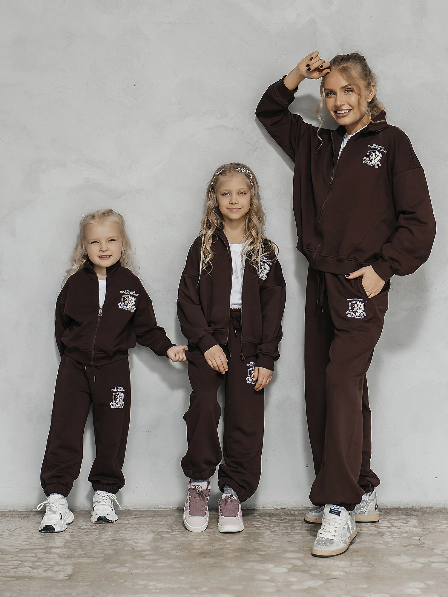 Костюм спортивный для девочки (толстовка и брюки)(FBD 002)