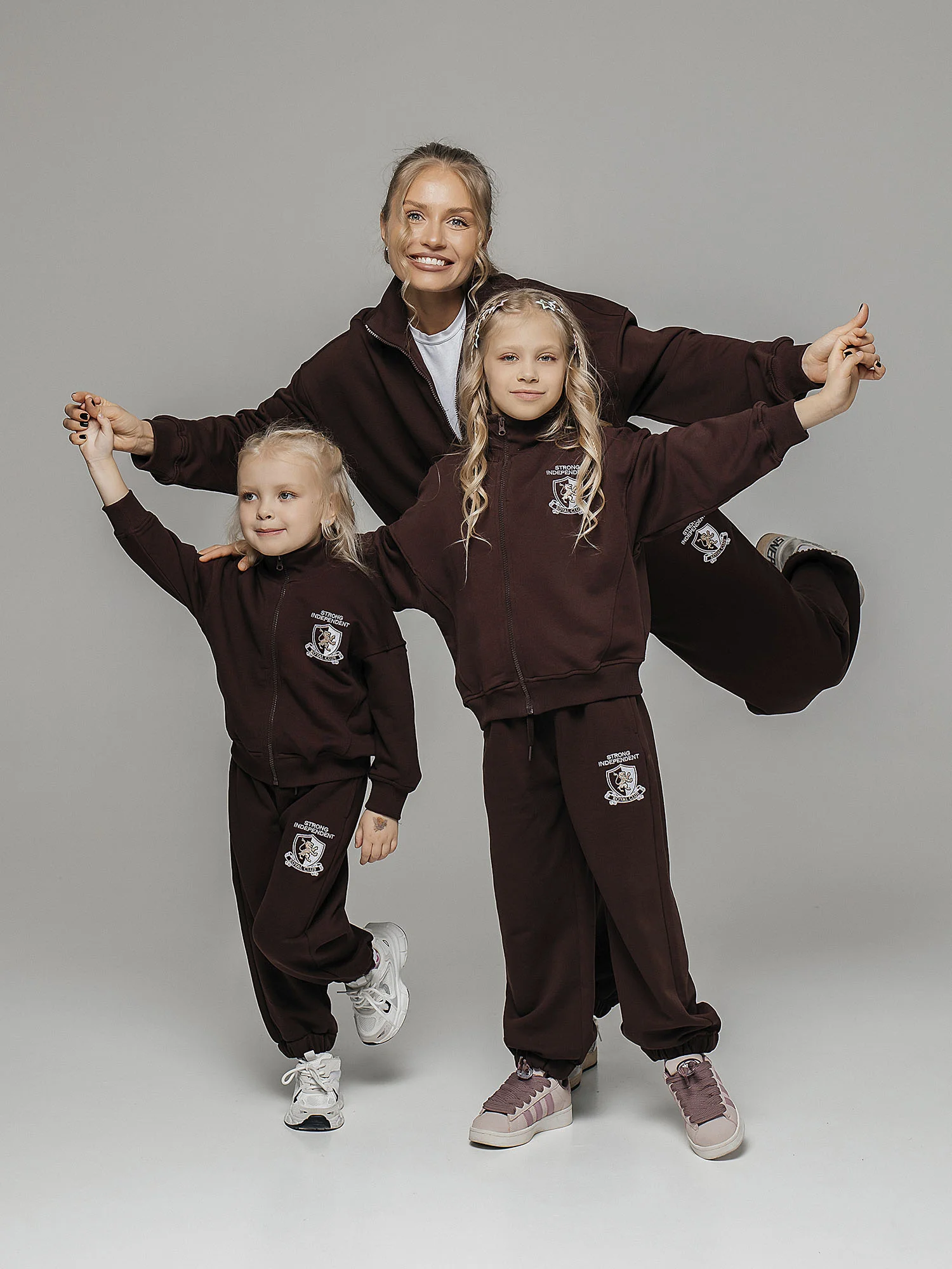 Костюм спортивный для девочки (толстовка и брюки)(FBD 002)