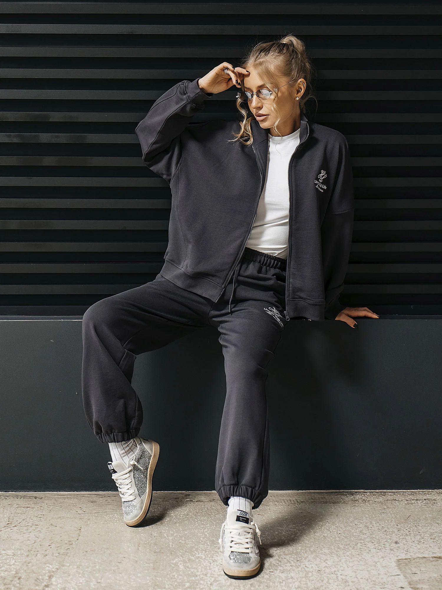 Костюм спортивный для девочки (толстовка и брюки)(FBD 001)