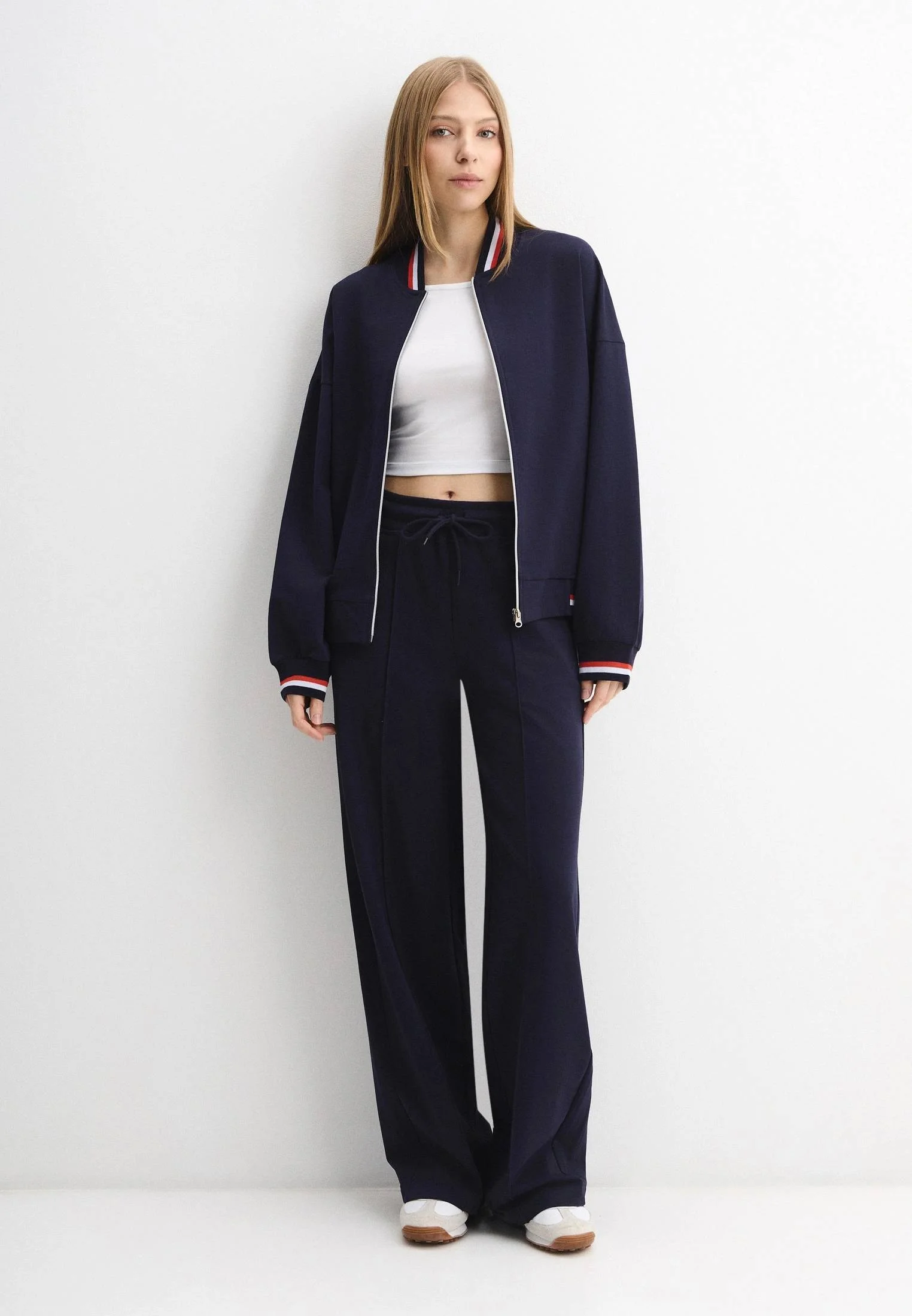 Костюм женский (джемпер и брюки) (FBD 007)