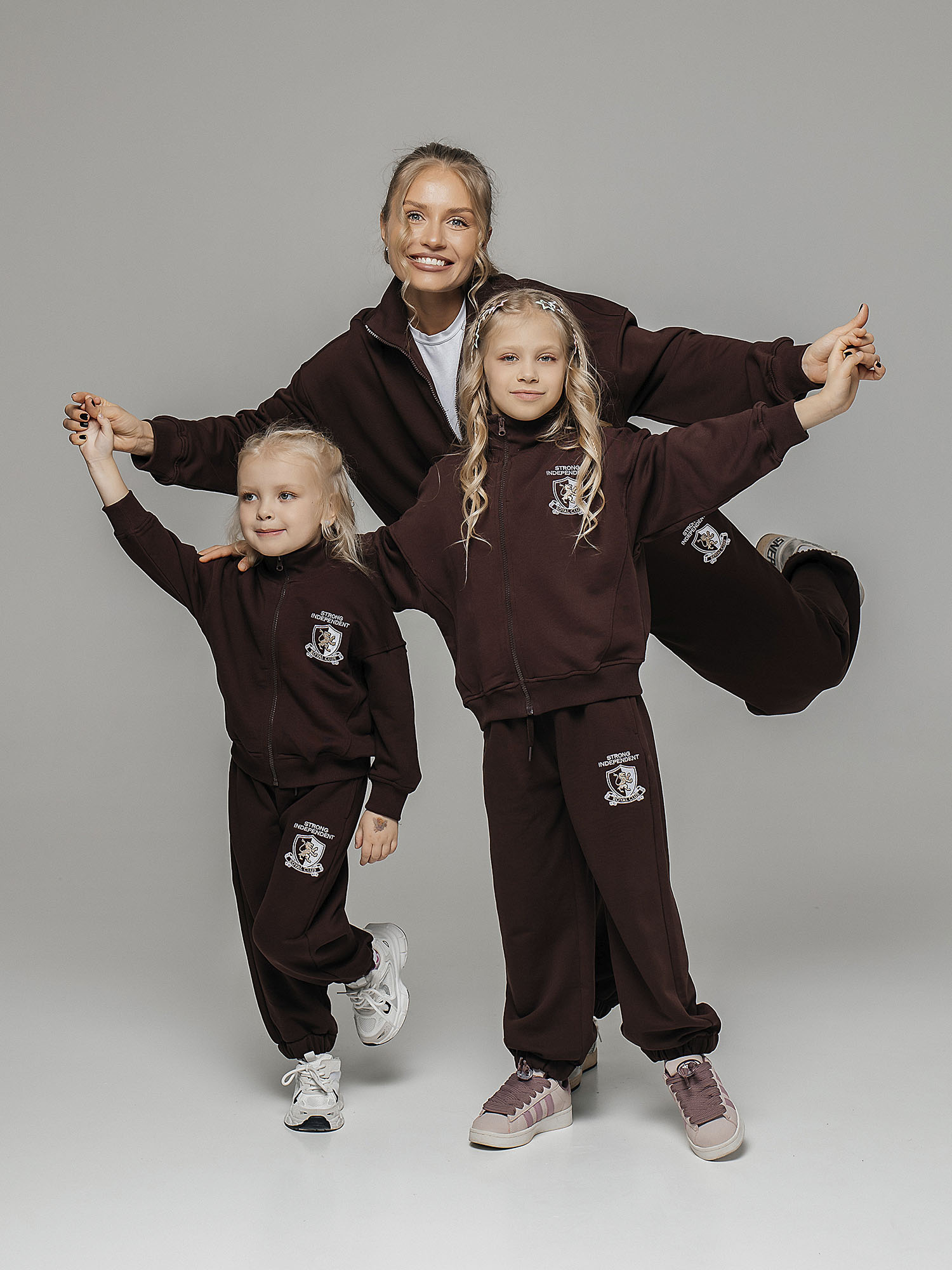 Костюм спортивный для девочки (толстовка и брюки)(FBD 002)