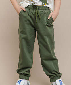 Шорты и спортивные брюки для мальчиков